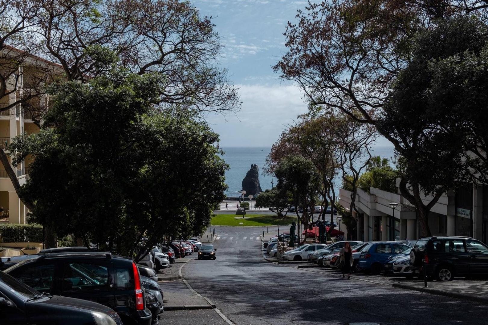 Appartement Guestready - Lido View Near The Beach à Funchal  Extérieur photo
